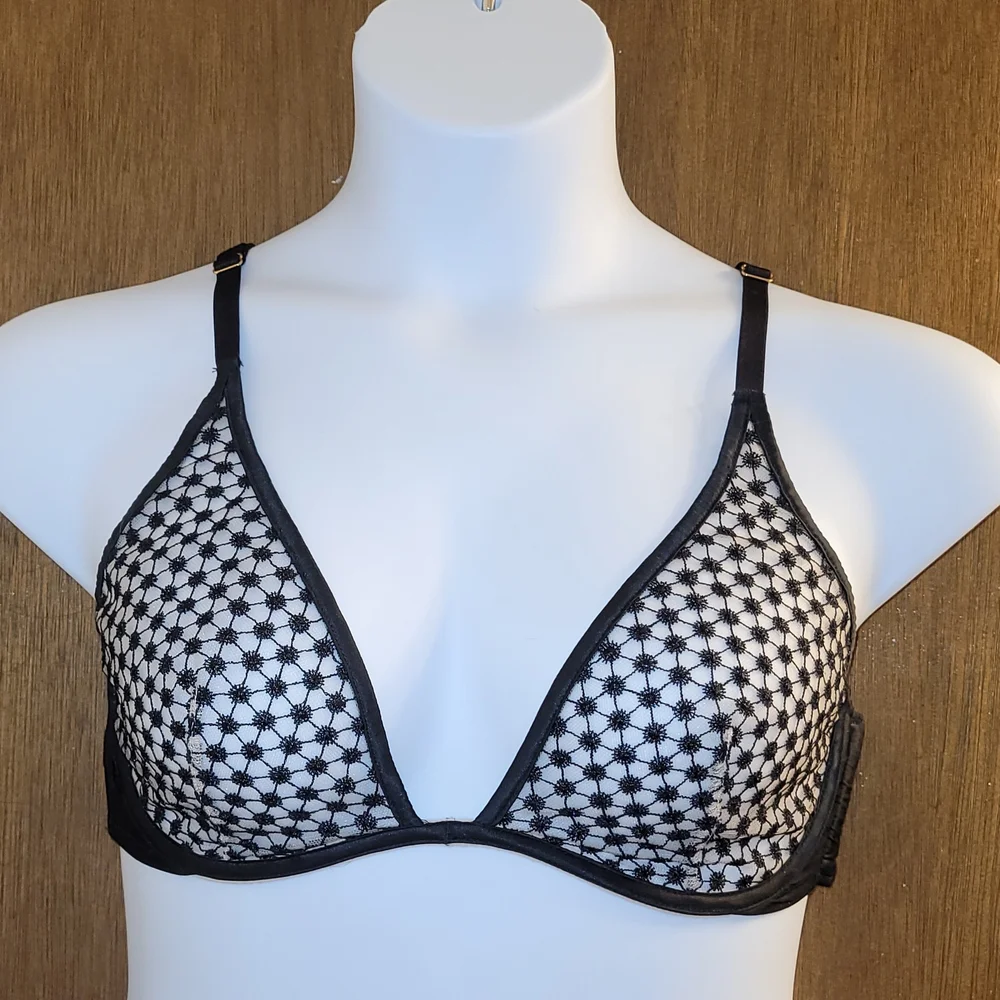 Victoria's Secret Black‎ and White Starburst Bralette